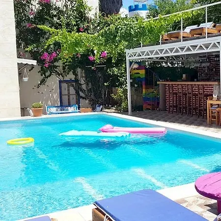 Hakan Apartment *